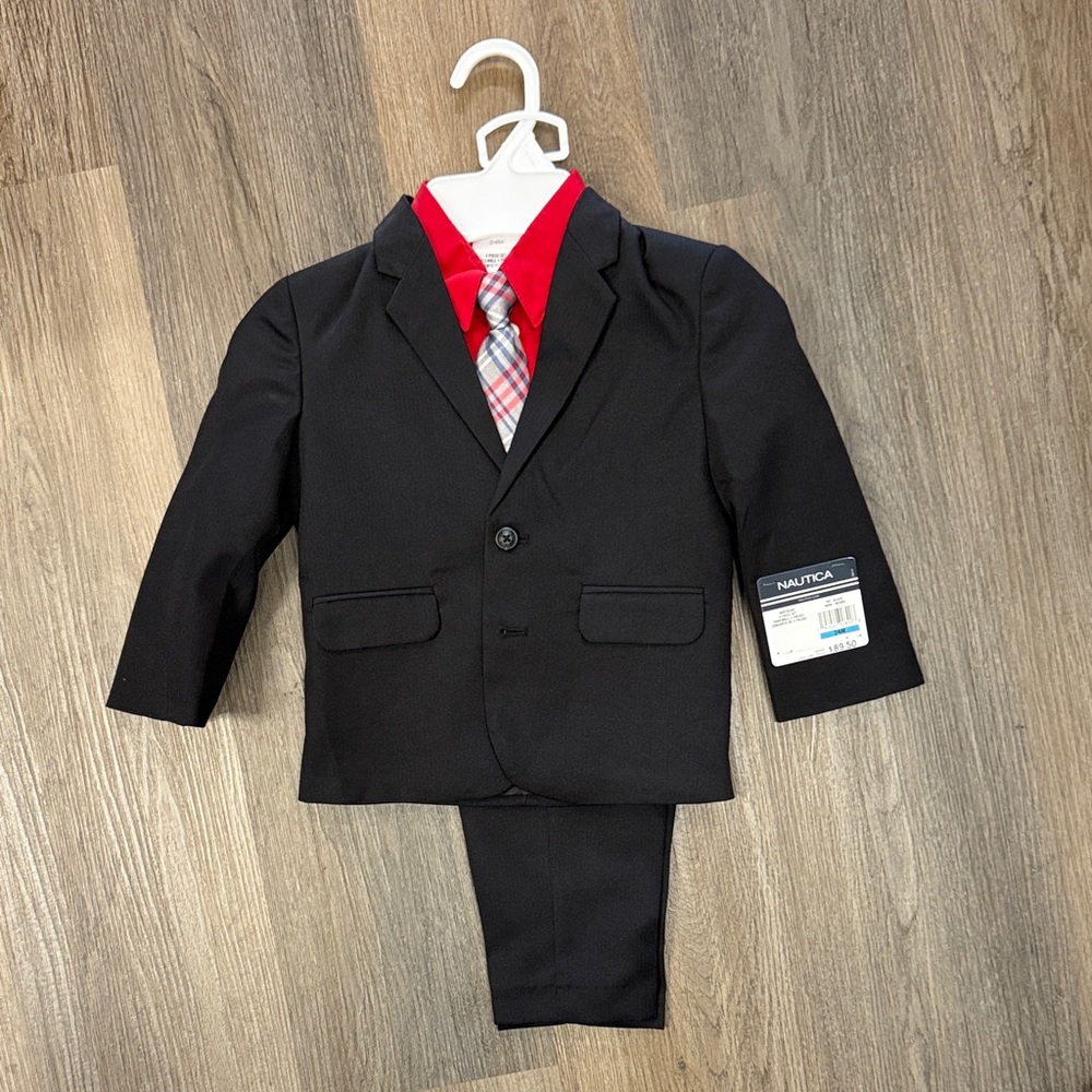 NEW Nautica Black Suit with Red Shirt and Plaid Tie